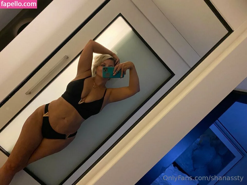 Chivelicious Onlyfans Photo Gallery 