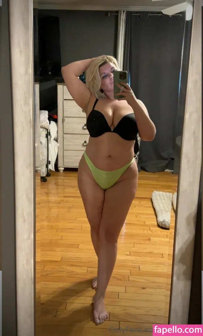 Chivelicious Onlyfans Photo Gallery 