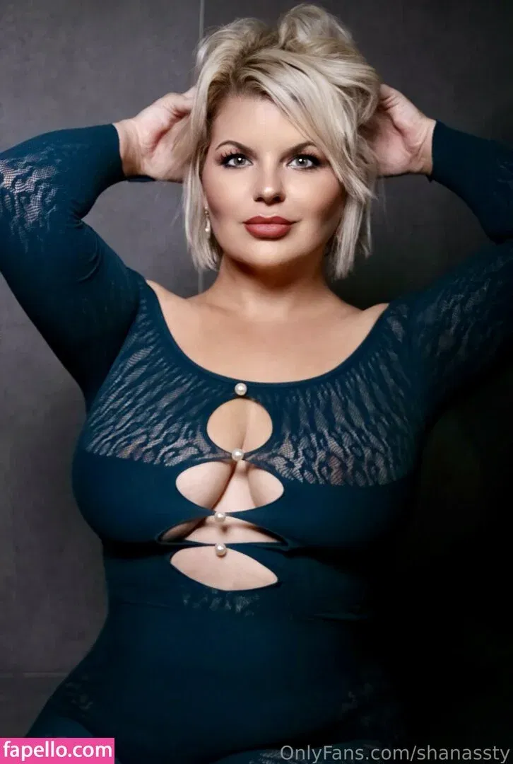 Chivelicious Onlyfans Photo Gallery 