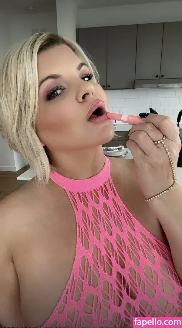 Chivelicious Onlyfans Photo Gallery 