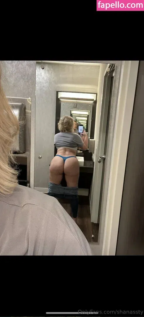 Chivelicious Onlyfans Photo Gallery 