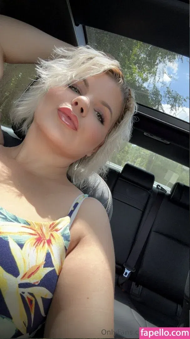 Chivelicious Onlyfans Photo Gallery 