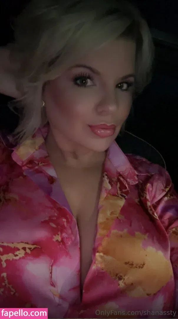 Chivelicious Onlyfans Photo Gallery 