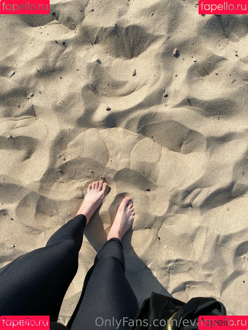 Lis Evans Onlyfans Photo Gallery 