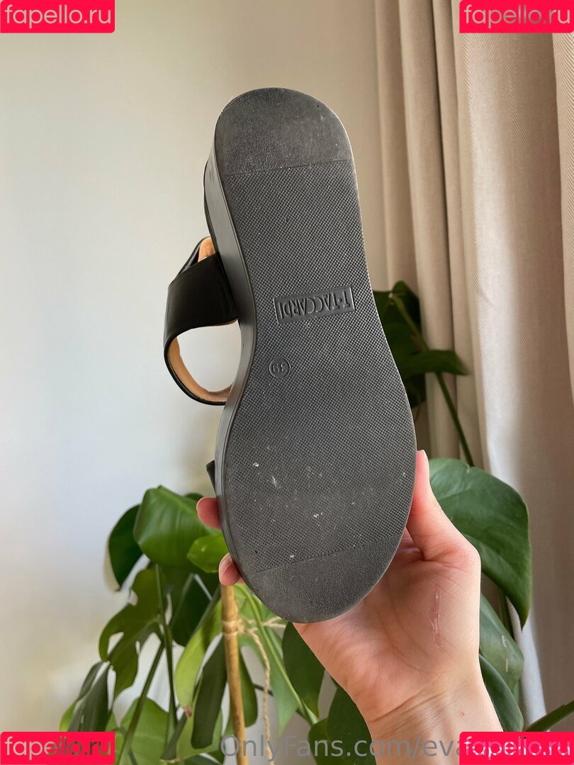 Lis Evans Onlyfans Photo Gallery 