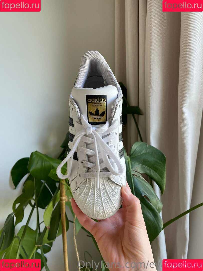 Lis Evans Onlyfans Photo Gallery 