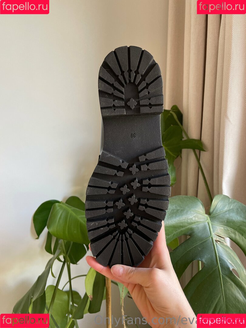 Lis Evans Onlyfans Photo Gallery 