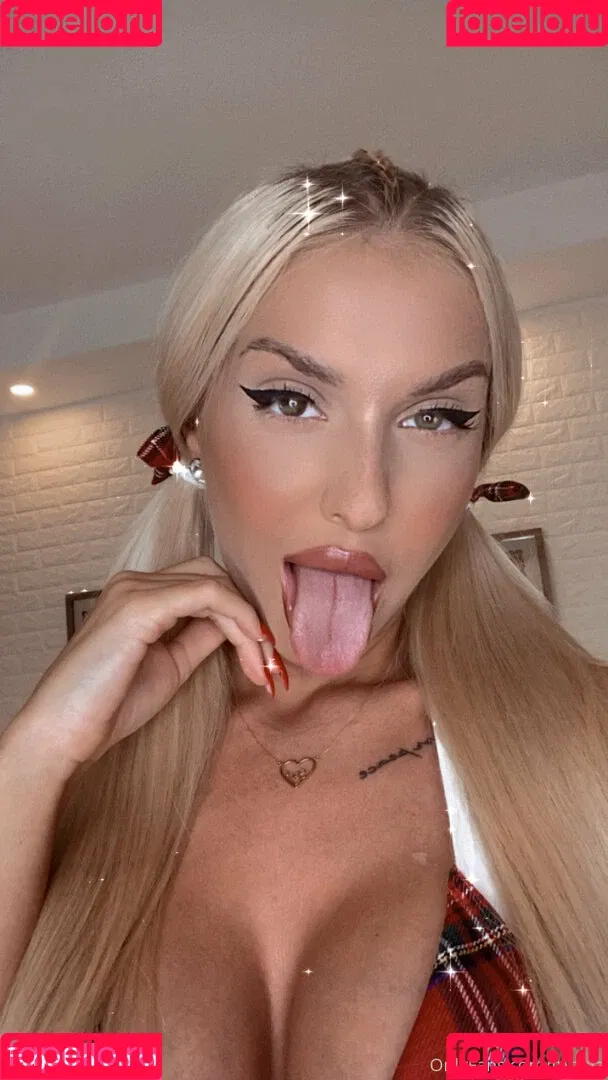 tonnia Onlyfans Photo Gallery 