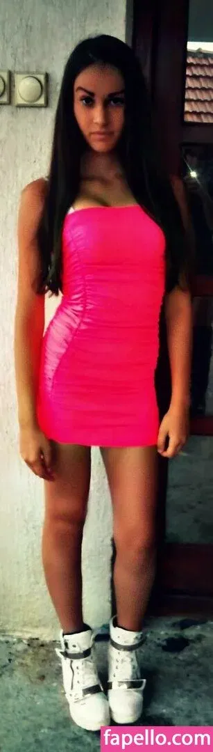 Tinche Bre Onlyfans Photo Gallery 