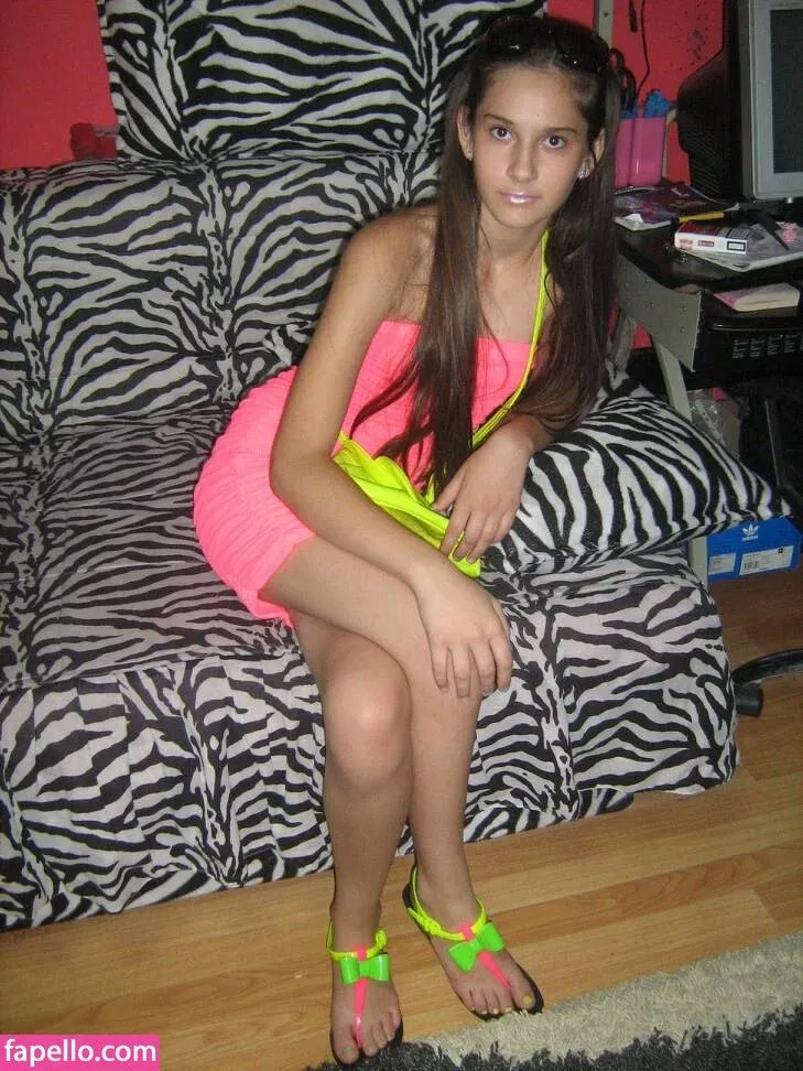 Tinche Bre Onlyfans Photo Gallery 