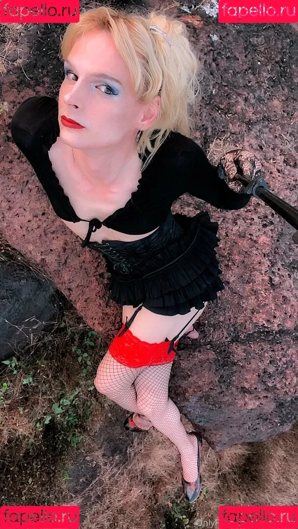 lola_spais Onlyfans Photo Gallery 