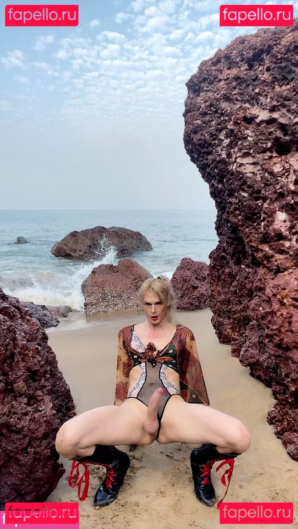 lola_spais Onlyfans Photo Gallery 