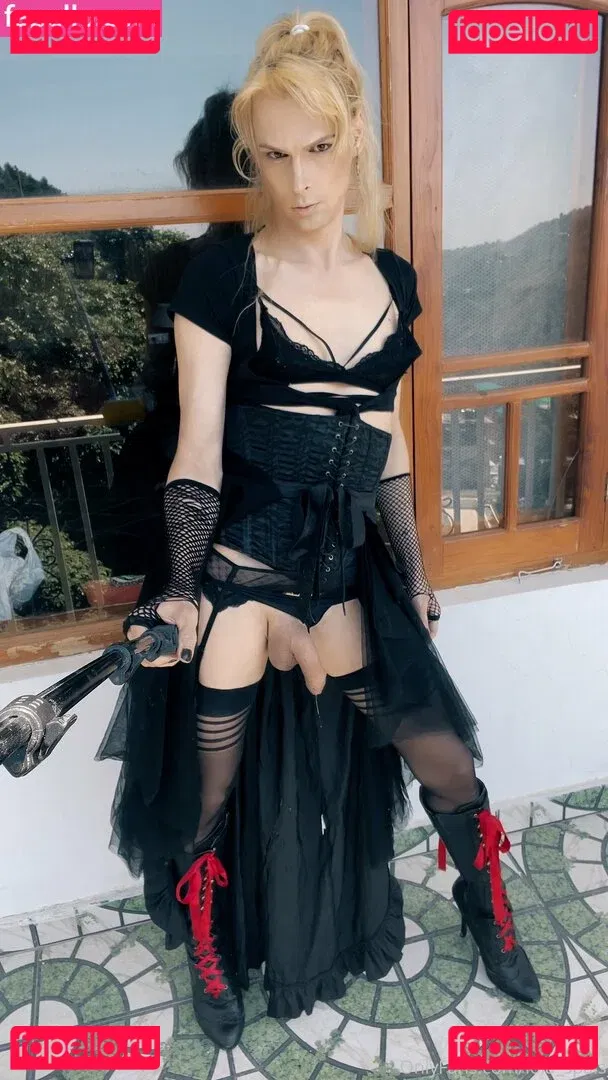 lola_spais Onlyfans Photo Gallery 