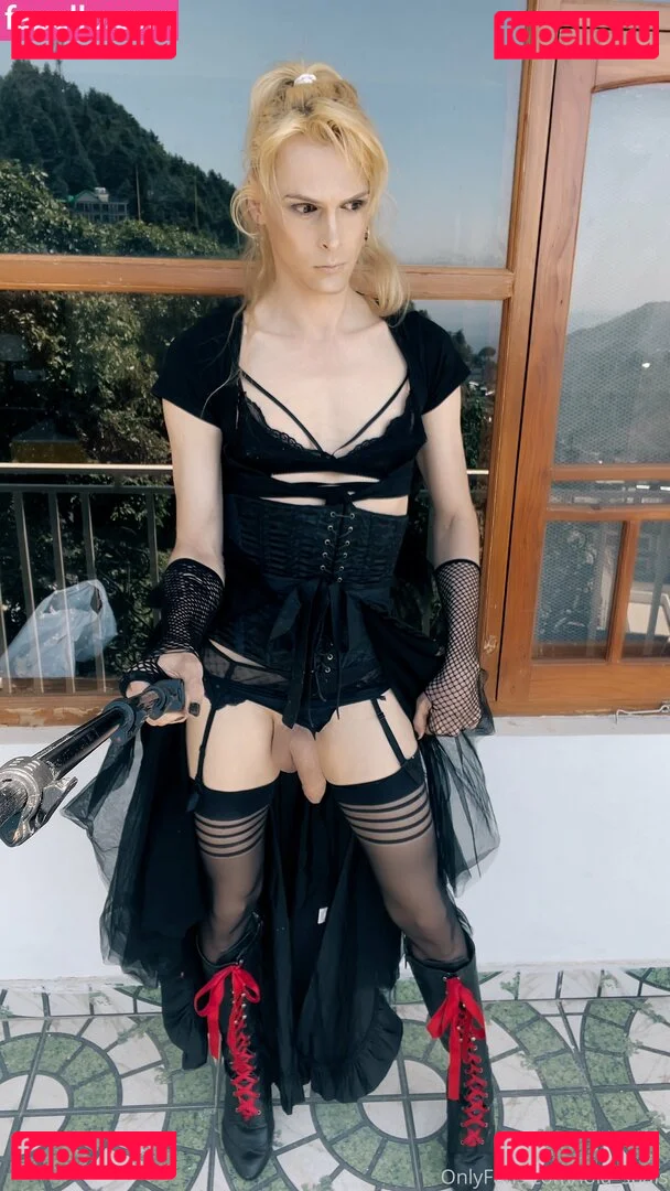 lola_spais Onlyfans Photo Gallery 