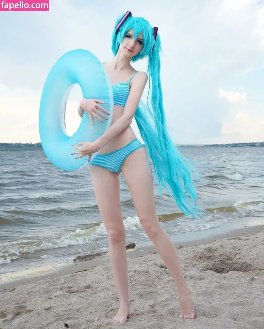 Holly White Onlyfans Photo Gallery 