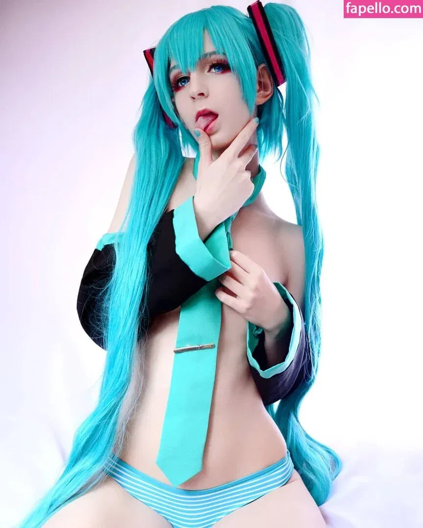 Holly White Onlyfans Photo Gallery 