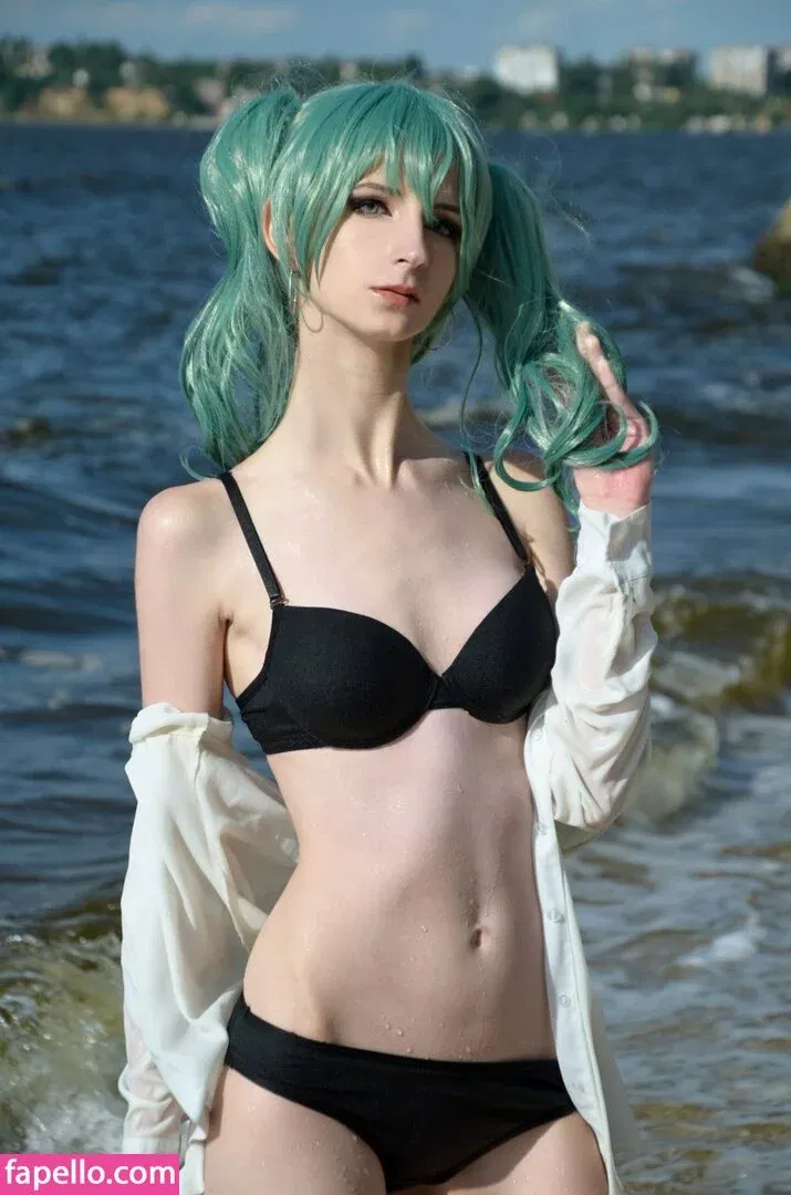 Holly White Onlyfans Photo Gallery 