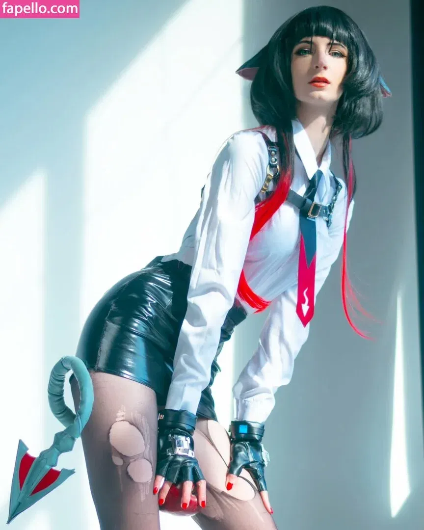 Holly White Onlyfans Photo Gallery 