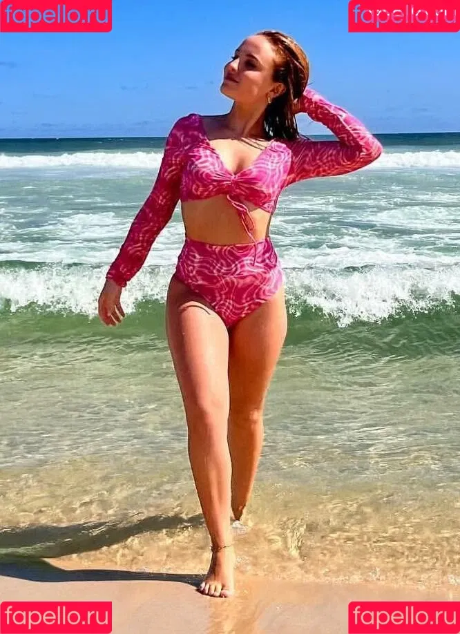 Larissa Manoela Onlyfans Photo Gallery 