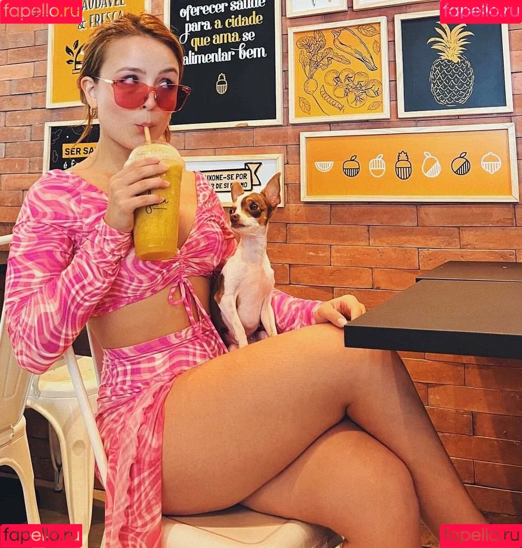 Larissa Manoela Onlyfans Photo Gallery 