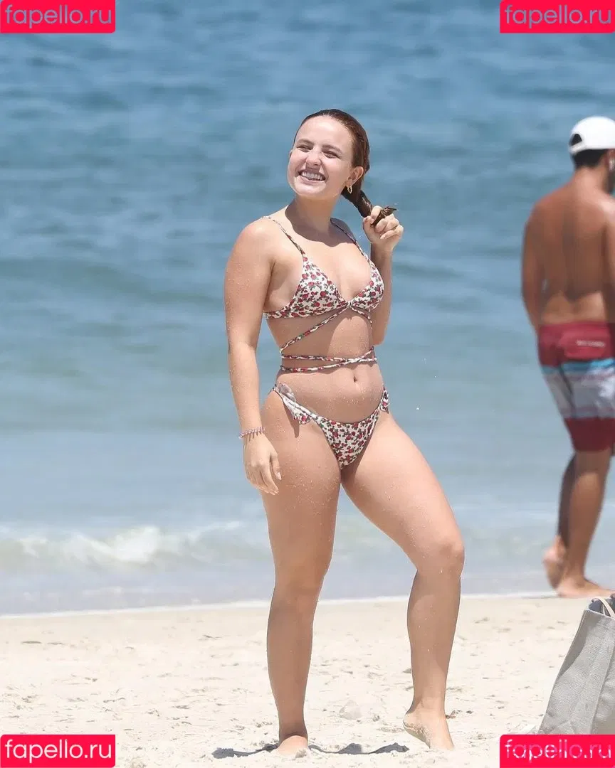 Larissa Manoela Onlyfans Photo Gallery 