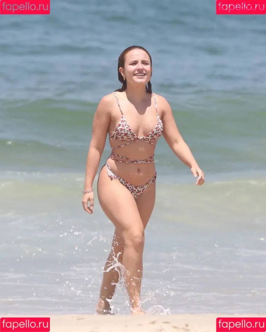 Larissa Manoela Onlyfans Photo Gallery 