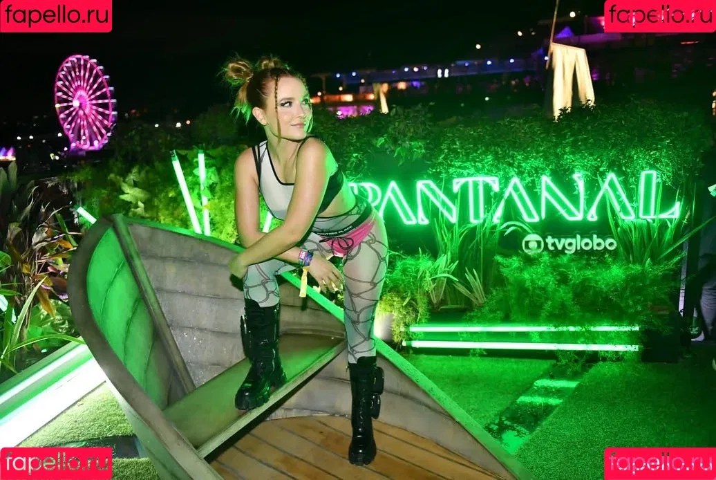 Larissa Manoela Onlyfans Photo Gallery 