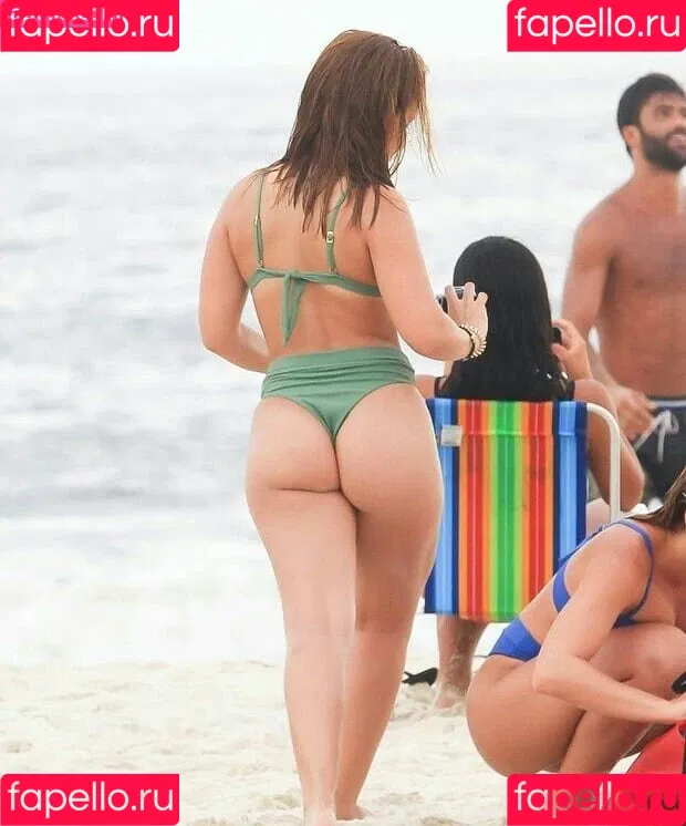 Larissa Manoela Onlyfans Photo Gallery 