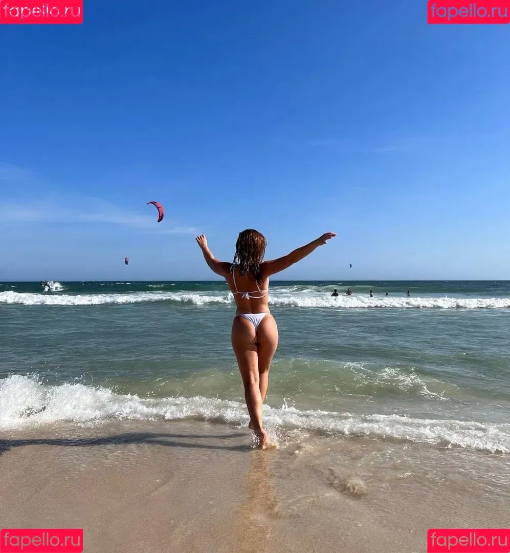 Larissa Manoela Onlyfans Photo Gallery 