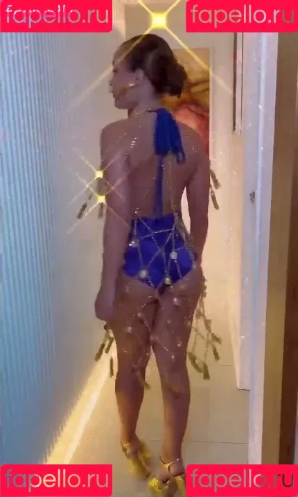 Larissa Manoela Onlyfans Photo Gallery 