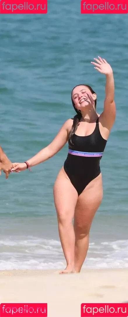 Larissa Manoela Onlyfans Photo Gallery 