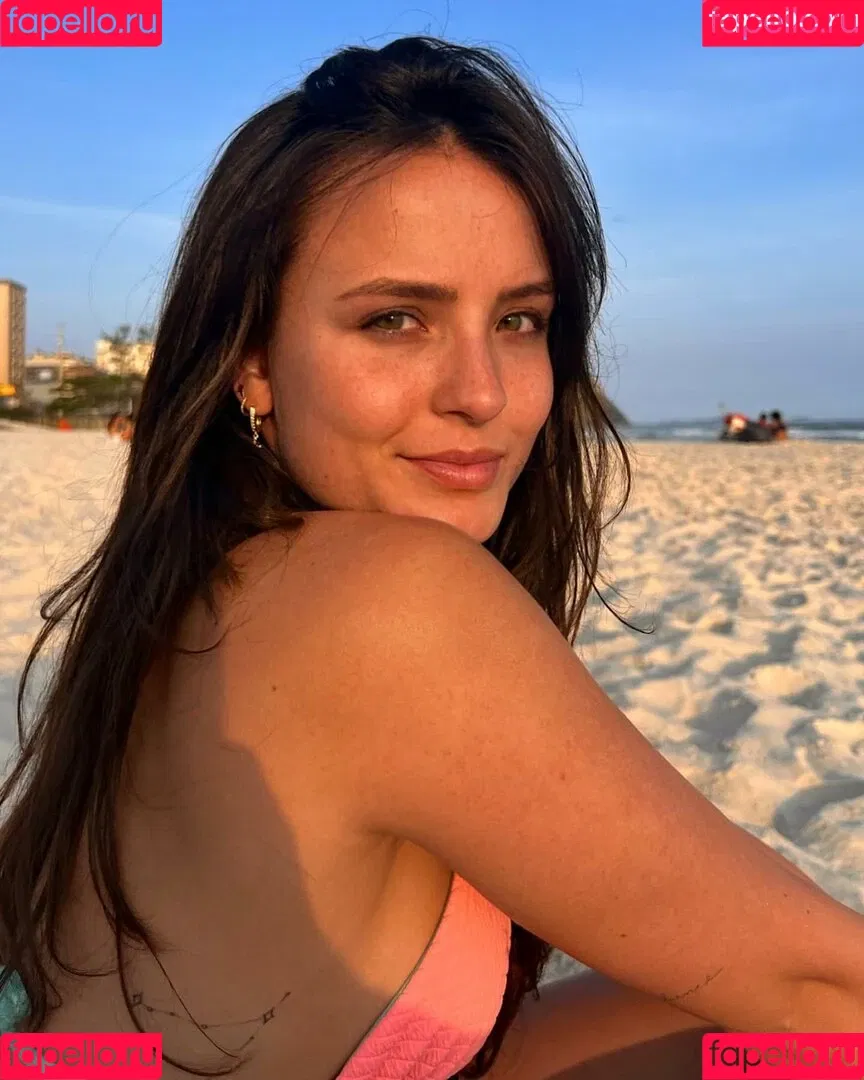 Larissa Manoela Onlyfans Photo Gallery 