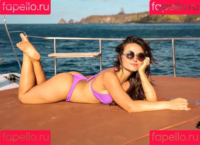 Larissa Manoela Onlyfans Photo Gallery 
