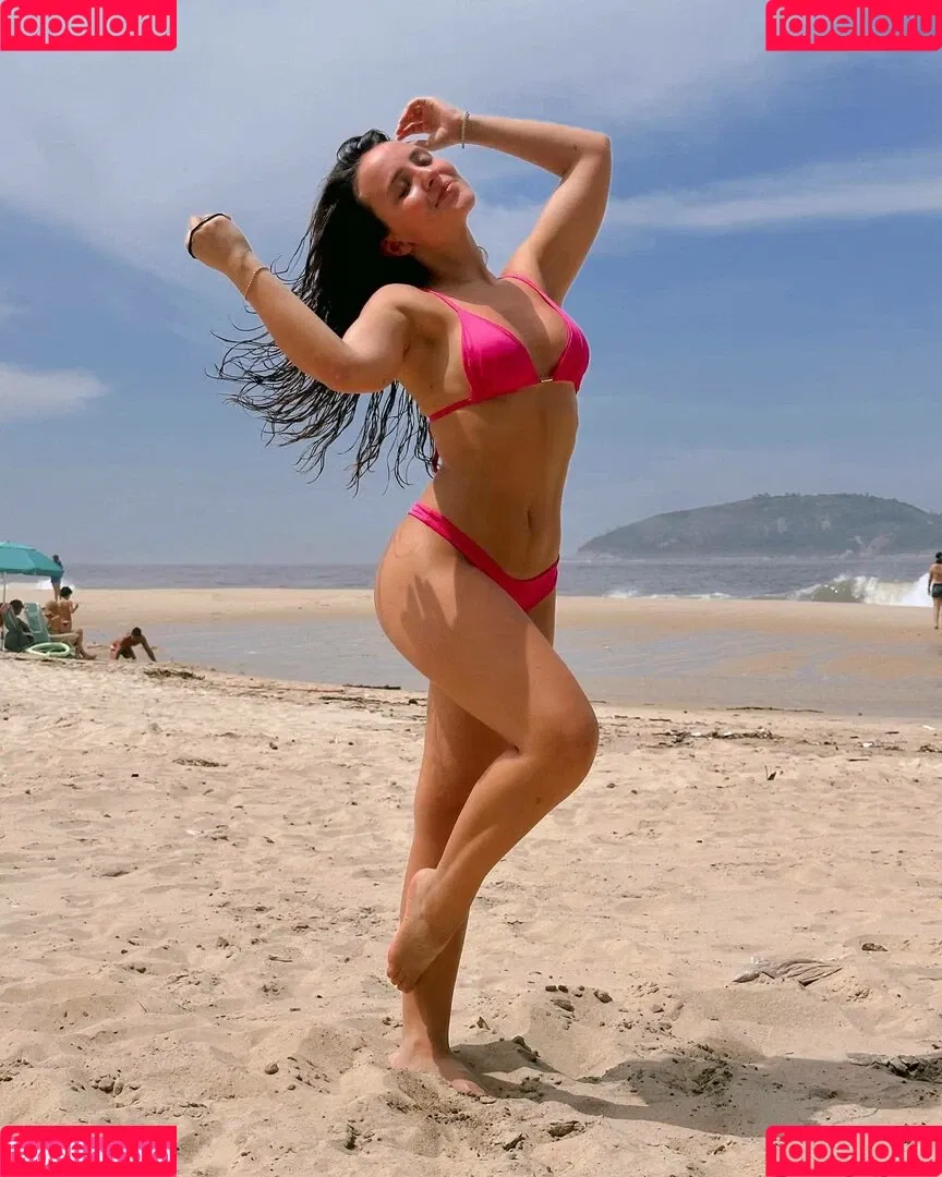 Larissa Manoela Onlyfans Photo Gallery 