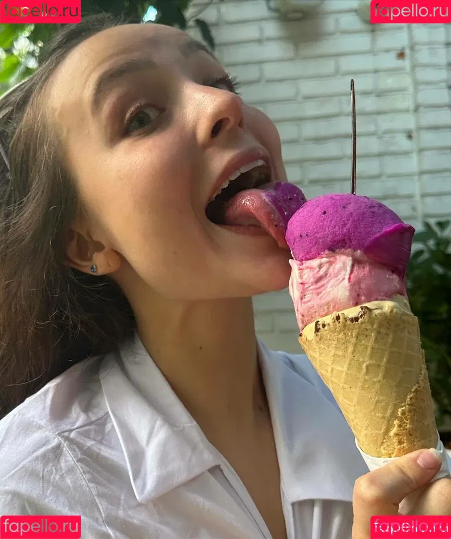 Larissa Manoela Onlyfans Photo Gallery 