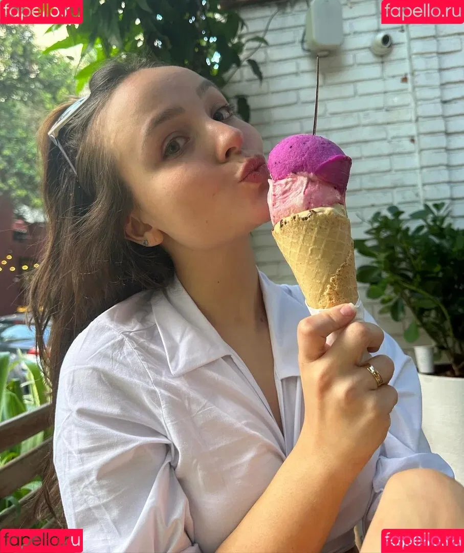 Larissa Manoela Onlyfans Photo Gallery 