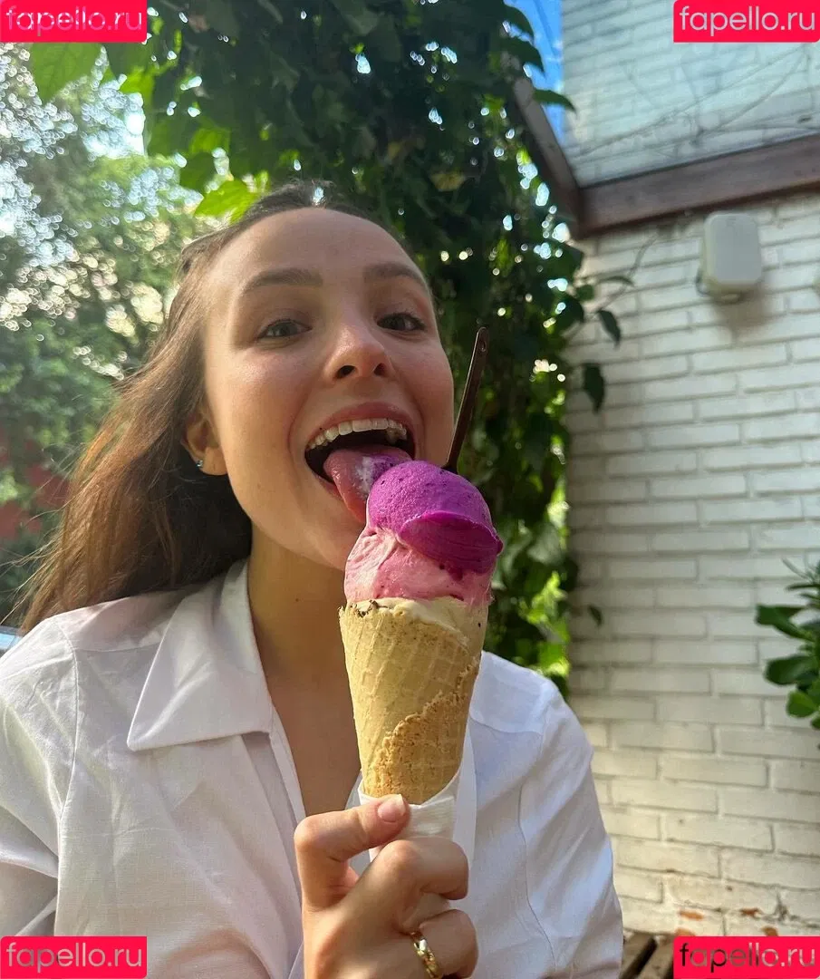 Larissa Manoela Onlyfans Photo Gallery 