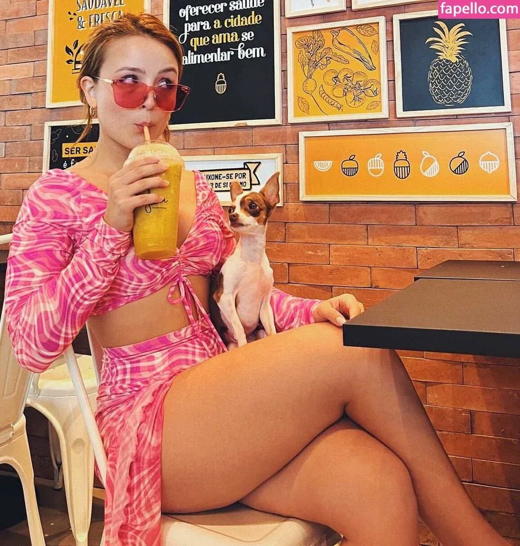 Larissa Manoela Onlyfans Photo Gallery 