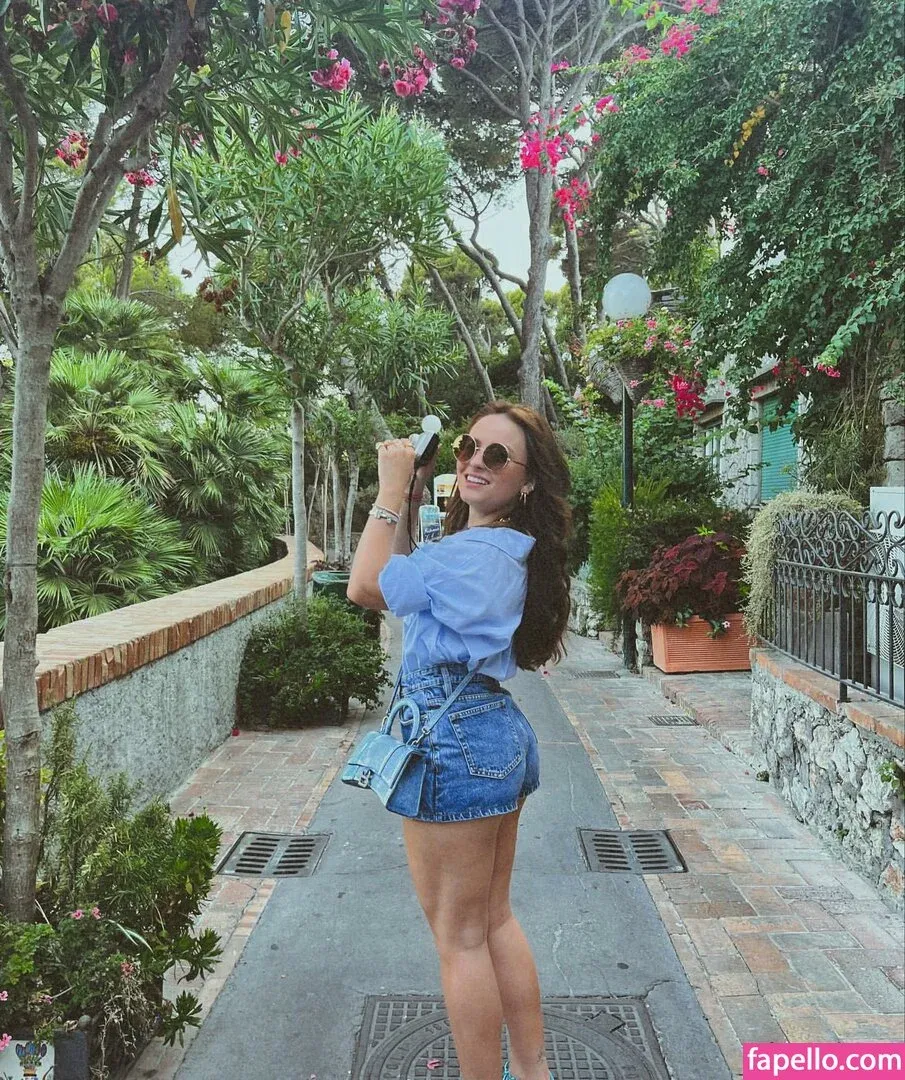 Larissa Manoela Onlyfans Photo Gallery 