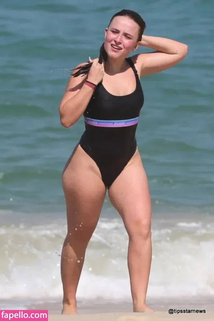 Larissa Manoela Onlyfans Photo Gallery 