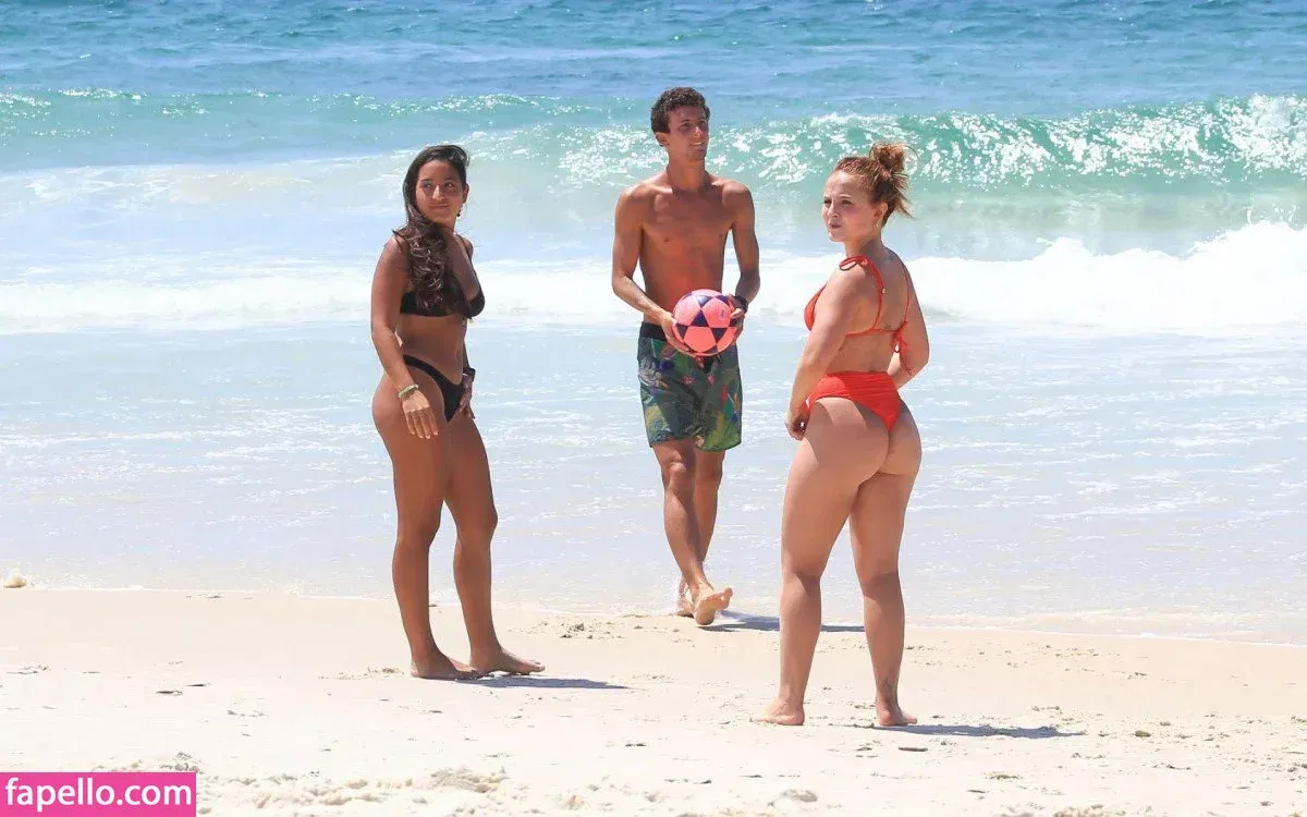 Larissa Manoela Onlyfans Photo Gallery 