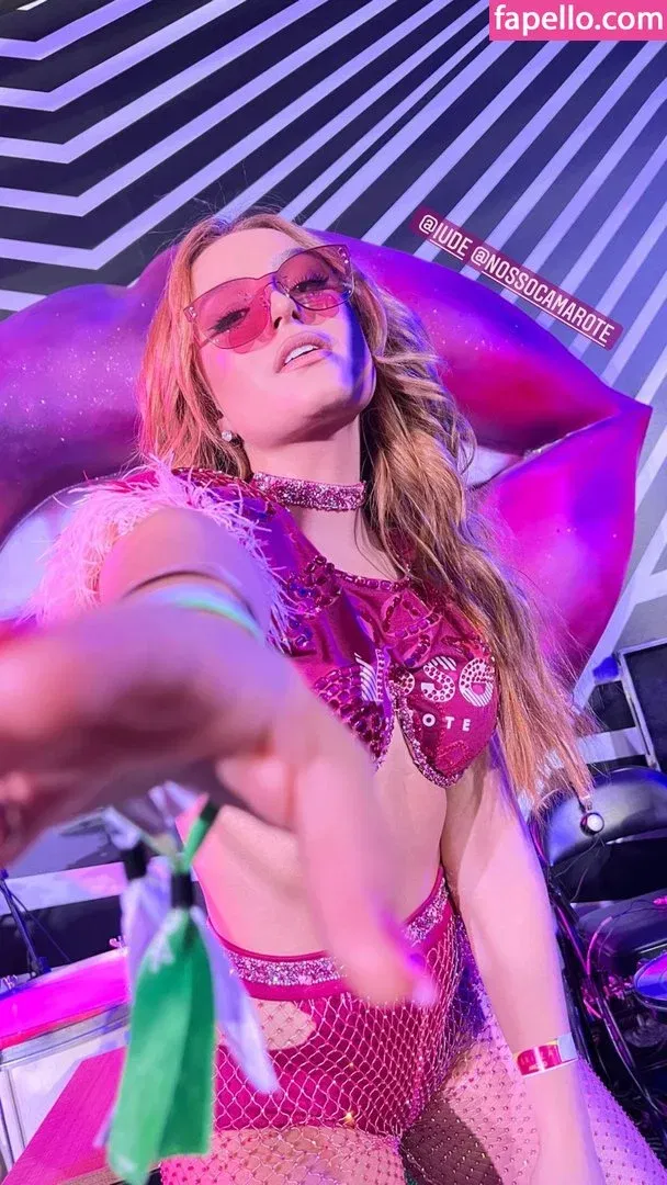 Larissa Manoela Onlyfans Photo Gallery 