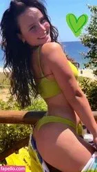 Larissa Manoela Onlyfans Photo Gallery 