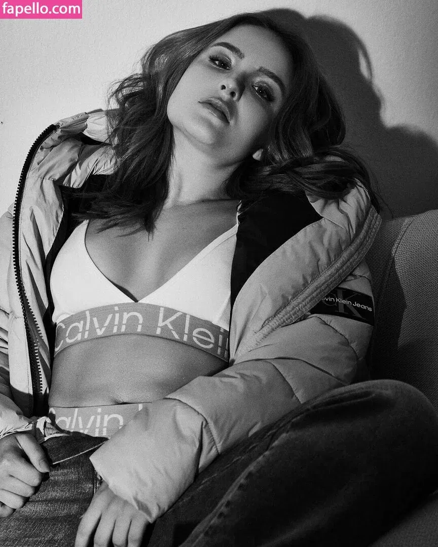 Larissa Manoela Onlyfans Photo Gallery 