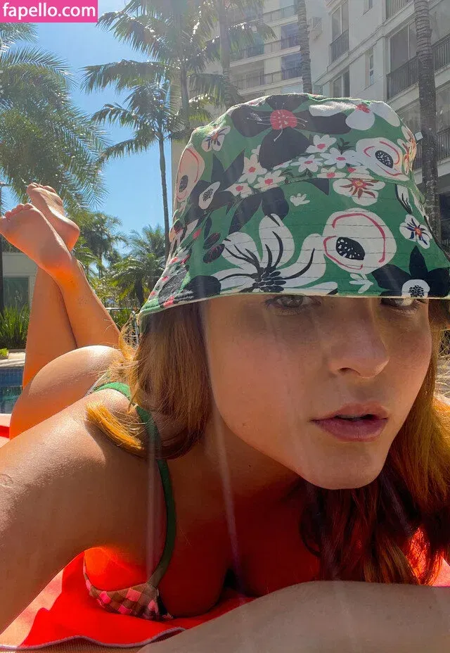 Larissa Manoela Onlyfans Photo Gallery 