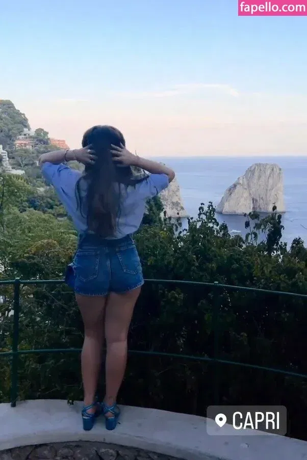 Larissa Manoela Onlyfans Photo Gallery 