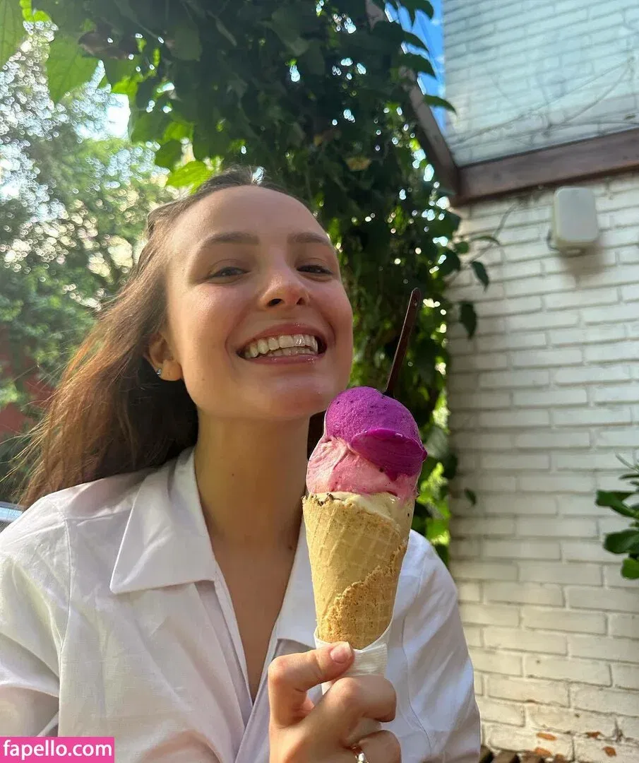 Larissa Manoela Onlyfans Photo Gallery 