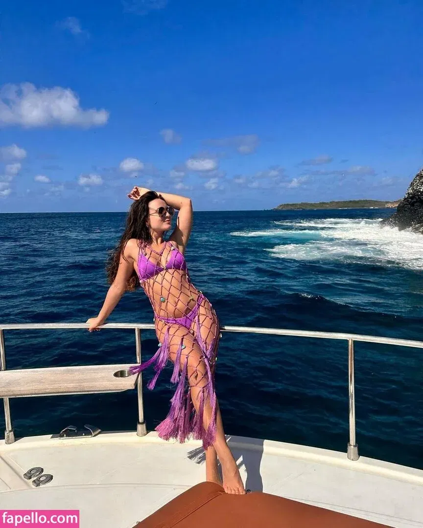 Larissa Manoela Onlyfans Photo Gallery 