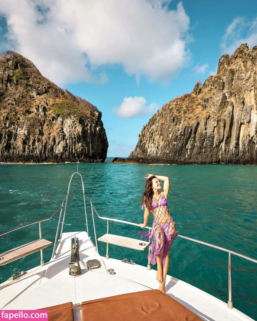 Larissa Manoela Onlyfans Photo Gallery 