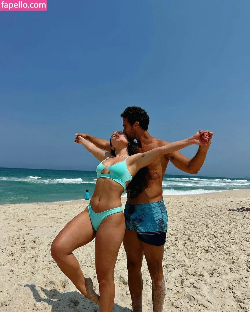 Larissa Manoela Onlyfans Photo Gallery 